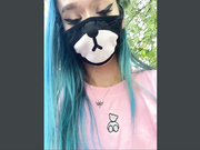 Amallllia дрочит на скамейке