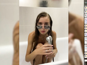 KiKas__so в ванной