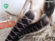 Inngem вертит задом.