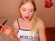 MindyKally вставила в попку