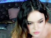 BabeDiva разделась и встала раком