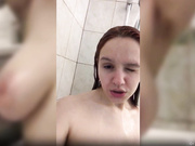 Aariella в душе