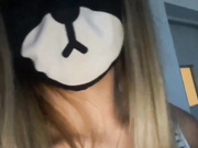 Amallllia в подъезде