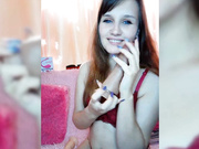 MedSEEXtri4ka посасывает дилдо