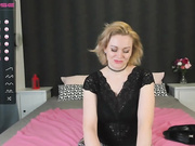 Mia__bond