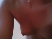 __Diamond__играется с пробочкой