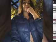 AliceMO показала сиськи мужику