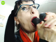 Блядь-TV представляет тетя Вика отсос