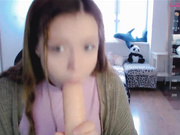 Kiska-Sofia берет в ротик-2