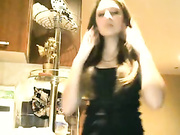 Allysweet show her young body