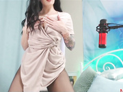 FettishDi разделась