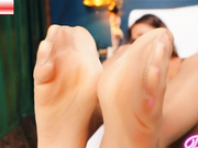 _Melomanka_ножки в телесных колготках-3