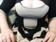 Veronika0777 сует трусы в манду