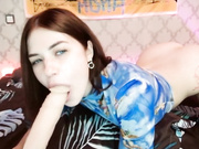 Villanelle сочно сосет дилдо(нарезка)