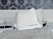 xkaralevax бурно кончает