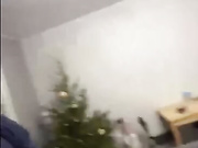 Stellau приняла в рот и сплюнула все в рот парню