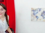 AnneLisa крутит попой