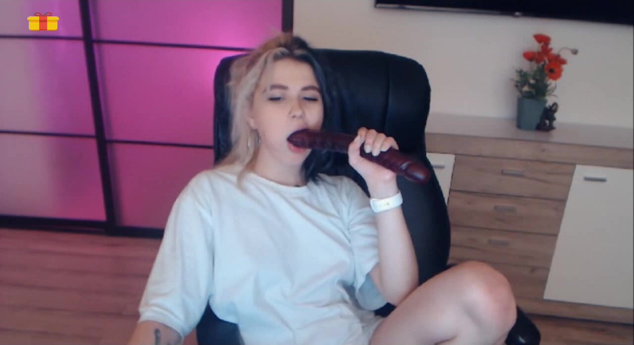 Molly-Bloom минет с длинным-2