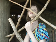 Young virgin posing (VirginiaSun).