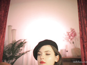 auddicted танцует topless