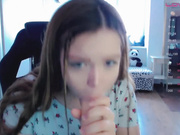 Kiska-Sofia берет в ротик-3