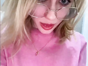 LiiBaby - маструбация в женском туалете