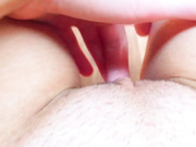 Мокро между ног