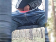 -Linda-дрочка в лесу