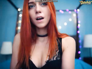 Стонет от вибратора