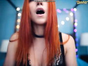 Стонет от вибратора