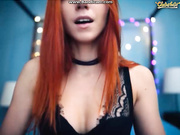 Стонет от вибратора