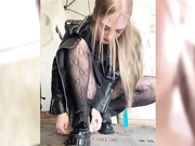 SOFICUMS идет дрочить на полянку