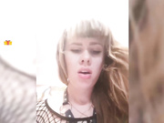 Vanilla_sexy сосет дилдо пока муж имеет ее сзади