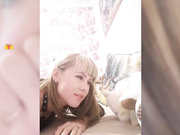 Vanilla_sexy сосет дилдо пока муж имеет ее сзади