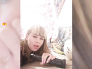 Vanilla_sexy сосет дилдо пока муж имеет ее сзади