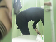 TUTTI-FRUTI в общественном туалете