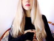 pervyblonde мнет сиськи