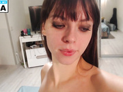 Trishanhoward кончил на лицо