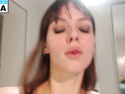 Trishanhoward кончил на лицо