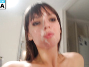 Trishanhoward кончил на лицо