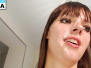 Trishanhoward кончил на лицо