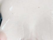 Hlopushkahouse кончил на грудь