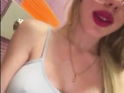 Lilbaby шалит аналом в туалете