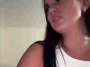 KROSHKA_N успевает сквиртить до прихода строителя