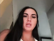 KROSHKA_N успевает сквиртить до прихода строителя