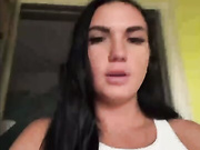 KROSHKA_N успевает сквиртить до прихода строителя