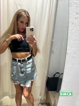 Blondinochkaa