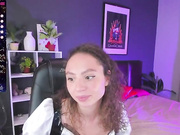 CurlyKissy