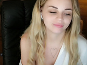 NikkyGirl