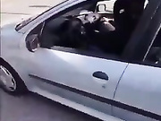 впиздила